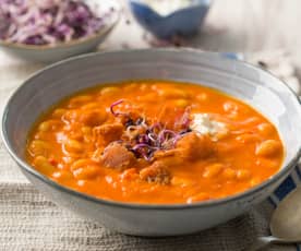 Alubias con tomate y cúrcuma