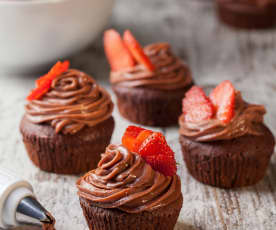 Cupcake al cioccolato con ganache alle fragole