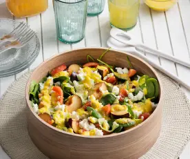 Ensalada de espinacas y ciruelas con vinagreta de mango