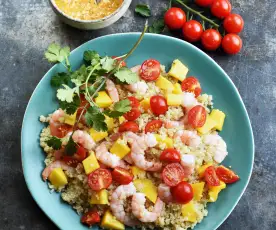 Taboulé de quinoa exotique aux crevettes