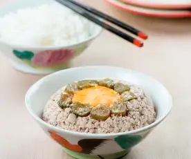 Patty Babi dengan Telur Asin (Steamed Pork Patty with Salted Egg)