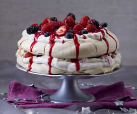 Pavlova gourmande aux fruits rouges