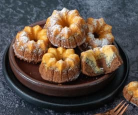 Mini triple layer bundts