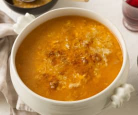 Sopa de ajo con picadillo