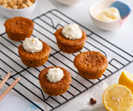 Muffinki marchewkowo-orzechowe z kremem śmietankowo-cytrynowym