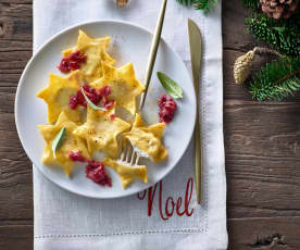 Sternravioli mit Walnuss-Preiselbeer-Pesto