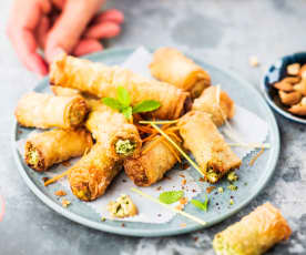 Rikakats (Roulés à la feta et aux herbes)