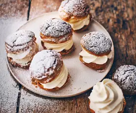 Petits choux tonka et craquelins vanille