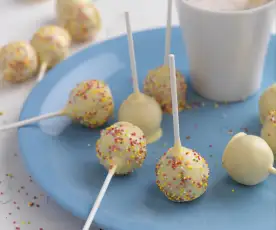 Cake pops de chocolate branco