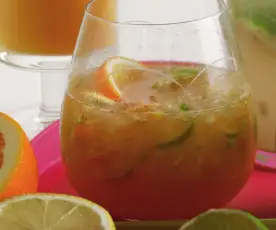 Caipirinha de tangerina e lima