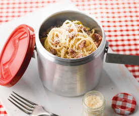 Carbonara de salsichas