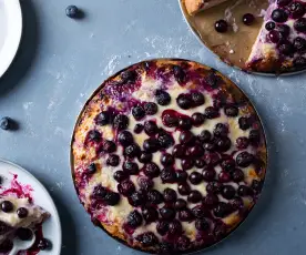 Pizza de mascarpone y arándanos