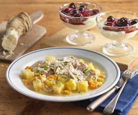 Menü: Wurzelfleisch; Sahne-Grießpudding mit Beerenröster