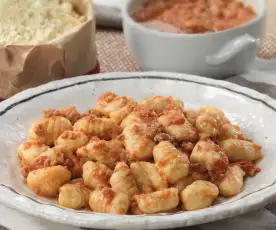 Gnocchi di ceci al ragù