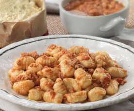 Gnocchi de pois chiches à la bolognaise