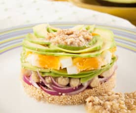 Ensalada de quinoa con vinagreta de nueces