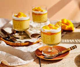 Mango sago pudding