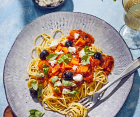 Nudeln mit Süßkartoffel-Tomaten-Sauce