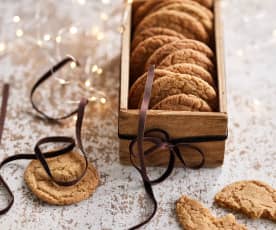 Bolachas de canela recheadas com leite condensado