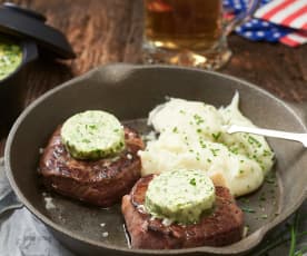 Fillet mignon con puré de patata rústico y espinacas a la crema - EEUU