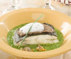 Rodaballo con ajoverde, puré de trompetas de la muerte y espuma de mar