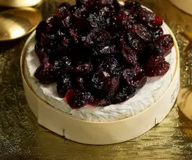 Queijo camembert com cobertura de arandos