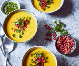 Geröstete Möhrensuppe mit Petersilienpesto