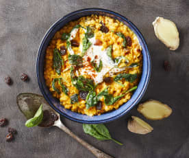 Dahl di lenticchie, spinaci e latte di cocco