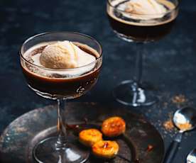 Affogato con helado de plátano asado