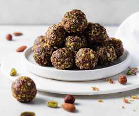 Date and nut balls