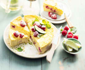 Gâteau moelleux ricotta, citron vert et framboises 