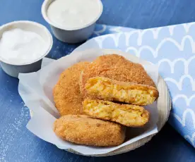 Nuggets veganos con salsa de mostaza y "veganesa"