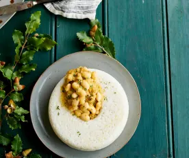 Coelho com feijoca e arroz