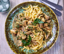 Veganes Seitan-Geschnetzeltes mit Spätzle