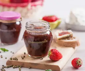 Chutney truskawkowo-jabłkowy z zielonym pieprzem