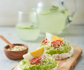 Tostadas de aguacate y hemp