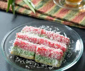 Kue Sagu Mutiara (Steamed Sago Cake)