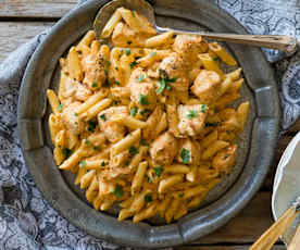 Creamy Chicken and Sun-Dried Tomato Pasta