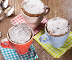 Mug cake de crema de cacao y avellanas