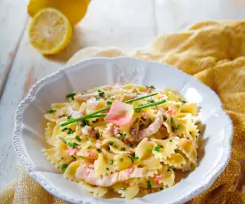 Farfalle risottate con tacchino al profumo di rose e limone