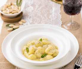 Gnocchi alle mandorle