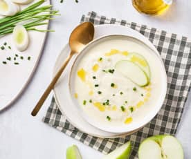 Sopa fría de manzana y puerro