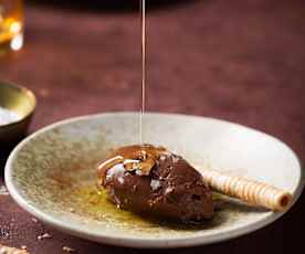 Cremoso de chocolate con aceite de oliva y escamas de sal