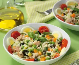 Insalata di riso con zucchine e menta