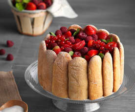 草莓莓果巧克力夏洛特蛋糕