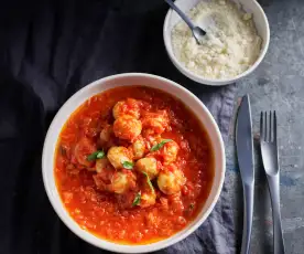 Gefüllte Gnocchi mit Tomatensauce