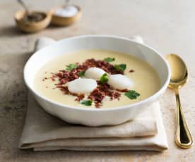 Creamy scallop soup with chorizo