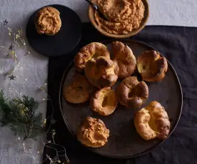 Yorkshire puddings com recheio de atum e pickles da Susana Maridalho