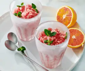 Blutorangen Granita mit Campari