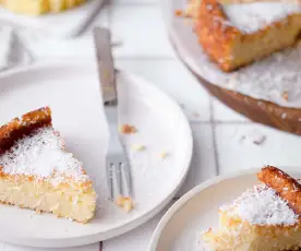 Tarta de piña y coco